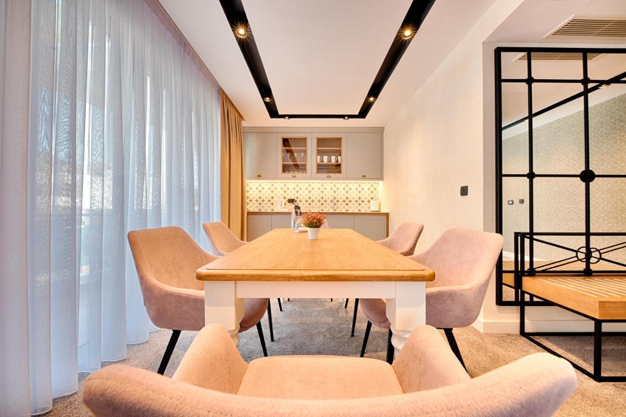 Apart Hotel Kalamper Bar Bagian luar foto