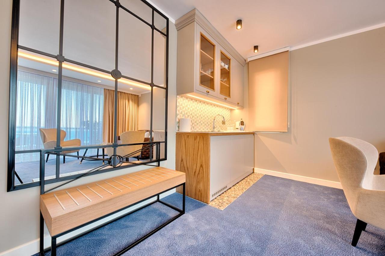 Apart Hotel Kalamper Bar Bagian luar foto