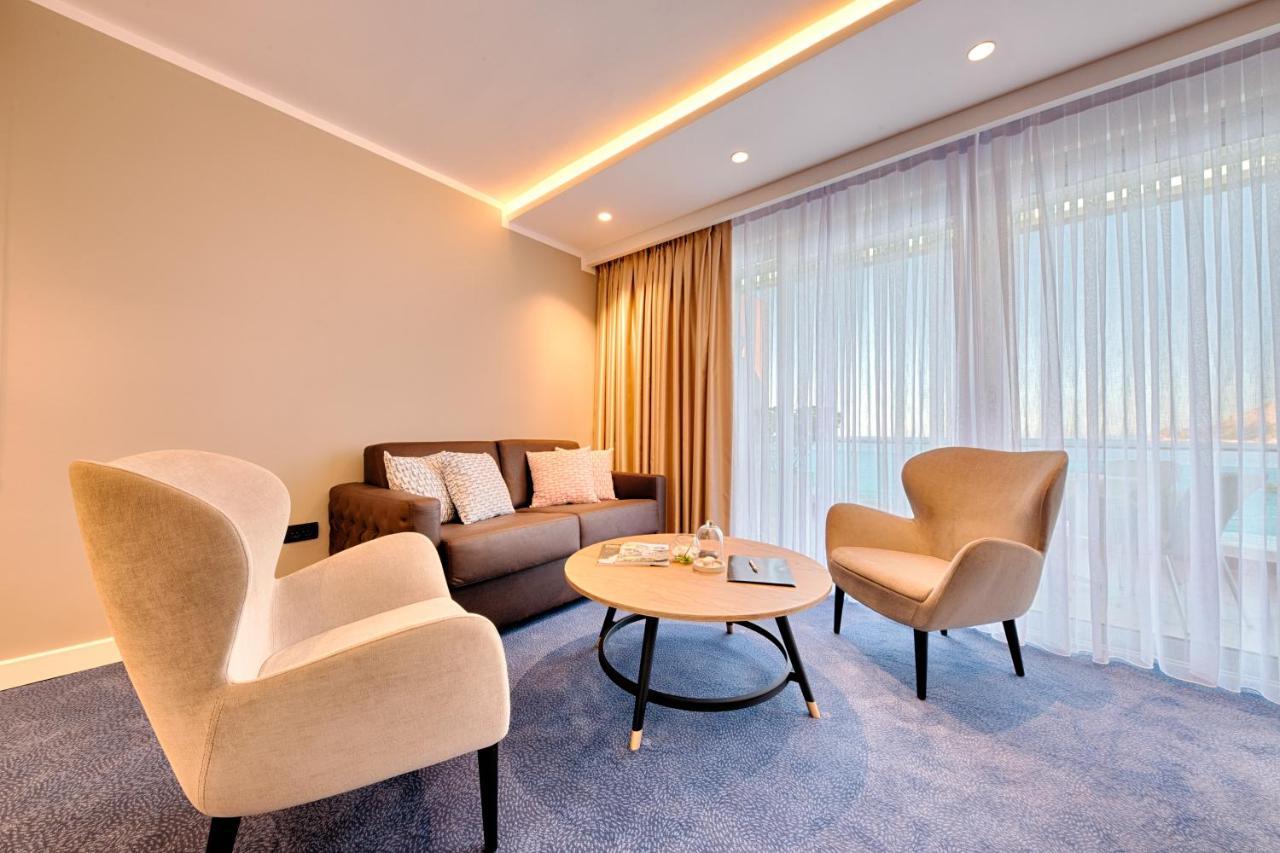 Apart Hotel Kalamper Bar Bagian luar foto